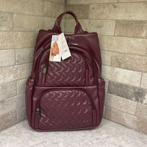 Lug Hatchback VL Wine